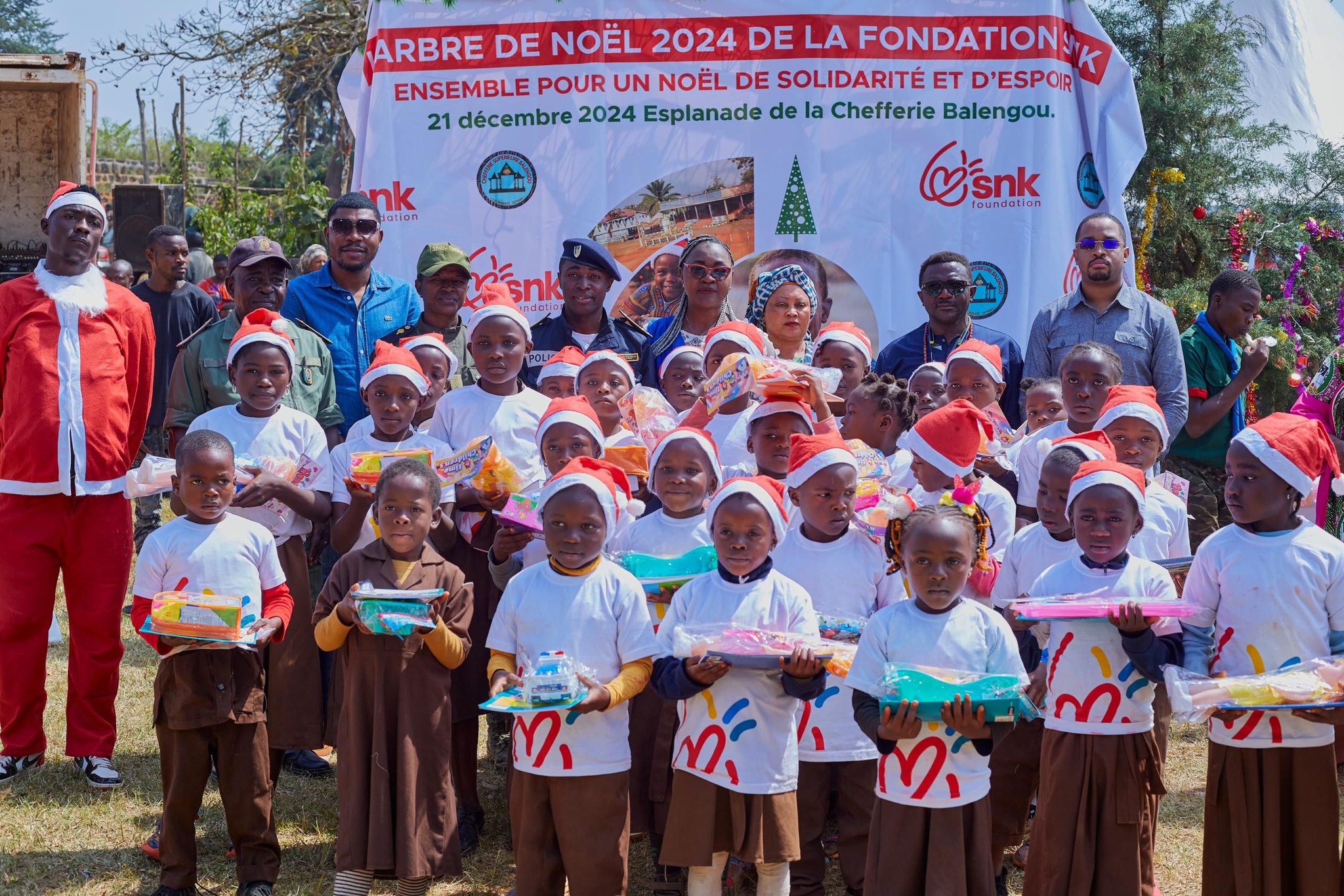 Galerie de Le Grand Arbre de Noel à Balengou